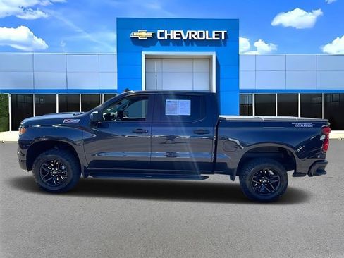 Used 2023 Chevrolet Silverado 1500 Custom Trail Boss w/ LPO, Dark Essentials Package AWD/4WD image 6