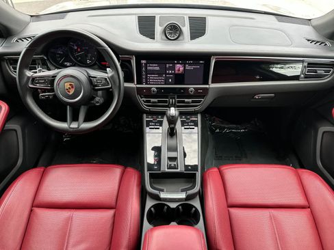 Certified 2022 Porsche Macan GTS AWD/4WD image 6