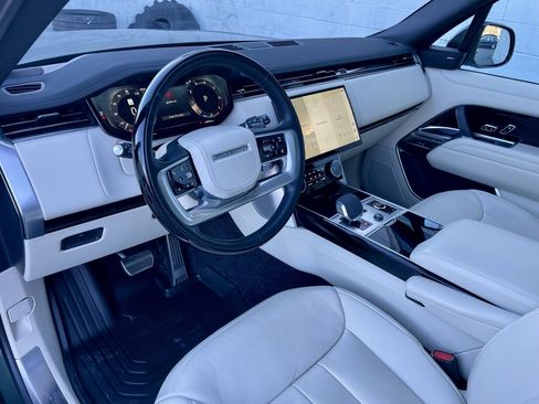 Used 2023 Land Rover Range Rover SE image 13