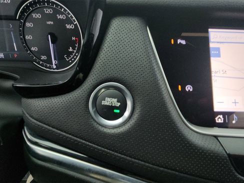 Used 2025 Cadillac XT5 Premium Luxury image 19