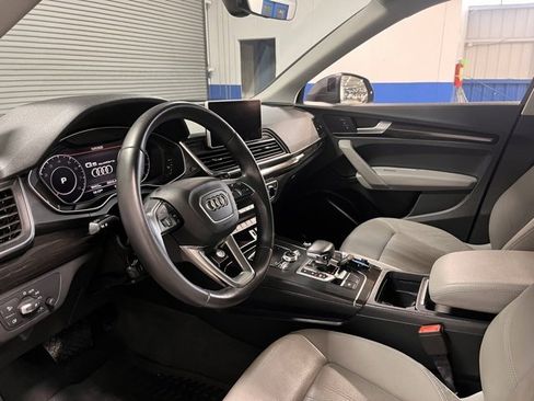 Used 2018 Audi Q5 2.0T Premium Plus w/ Premium Plus Package image 23