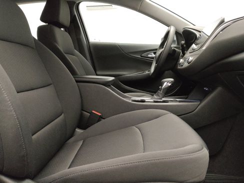 Used 2022 Chevrolet Malibu LT FWD image 21