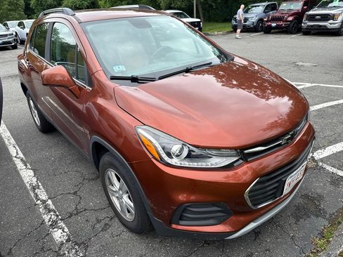 Used 2019 Chevrolet Trax LT w/ LT Convenience Package AWD/4WD image 8