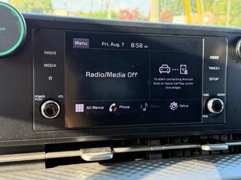 Used 2022 Kia Carnival LX FWD image 24