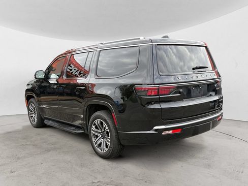 Used 2024 Jeep Wagoneer Series II w/ Flexible Seating Group AWD/4WD image 5