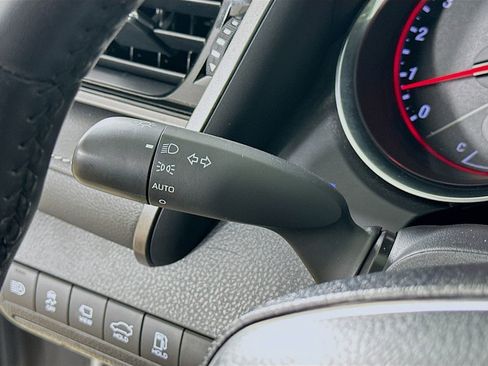 Used 2020 Toyota Camry XSE FWD image 19