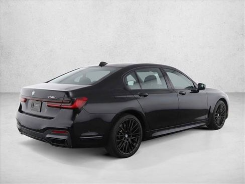 Used 2020 BMW 750i xDrive AWD/4WD image 7