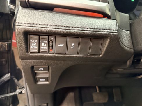 Used 2025 Honda Odyssey Sport-L image 9