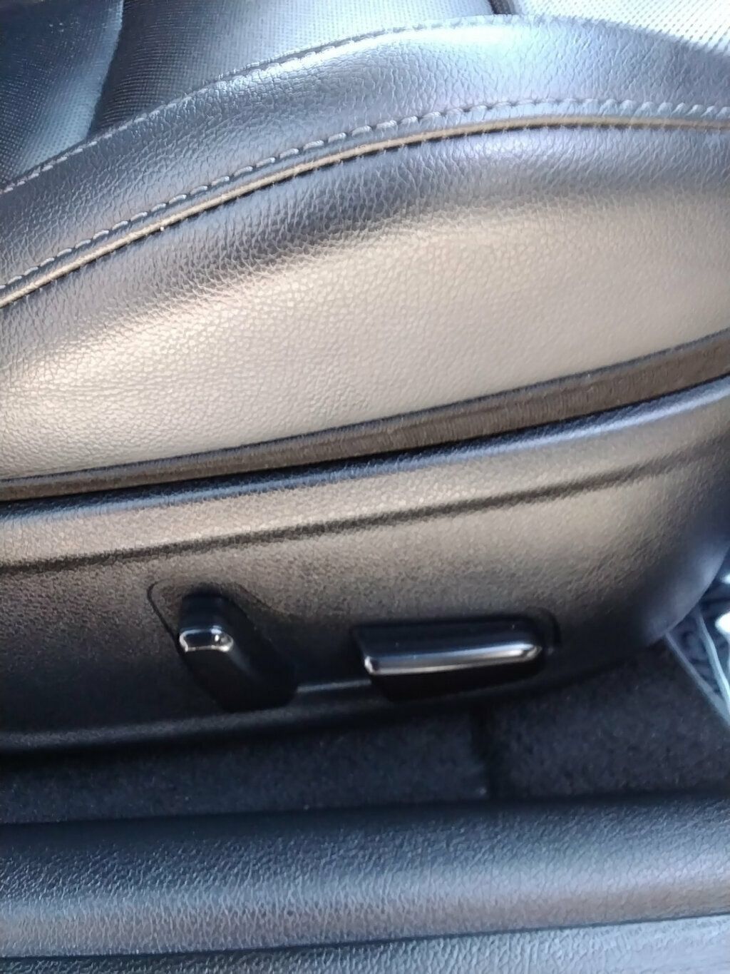 Used 2019 Kia Stinger AWD/4WD image 12
