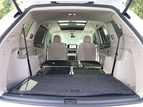 New 2026 Volkswagen Atlas SE image 9