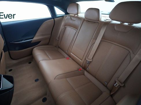 Used 2023 Lucid Air Grand Touring image 10