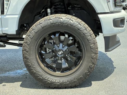 Used 2026 Ford F250 Platinum AWD/4WD image 6