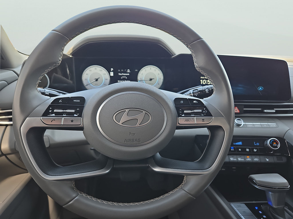 Certified 2025 Hyundai Elantra SEL FWD image 20