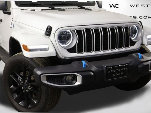 Used 2024 Jeep Wrangler Unlimited Sahara w/ Dual Top Group AWD/4WD image 50