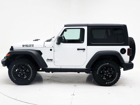 Used 2022 Jeep Wrangler Willys image 5
