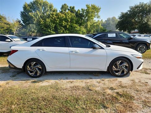 New 2025 Hyundai Elantra Sport image 2