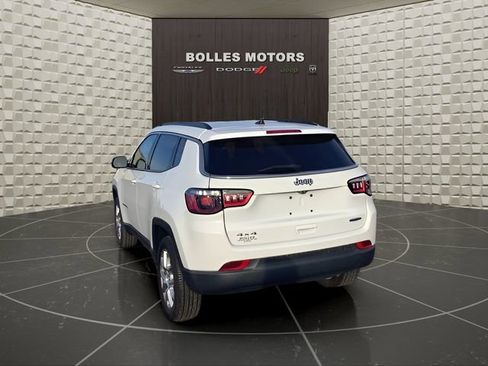 Certified 2022 Jeep Compass Latitude image 6