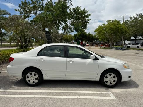 Used 2005 Toyota Corolla S FWD image 12