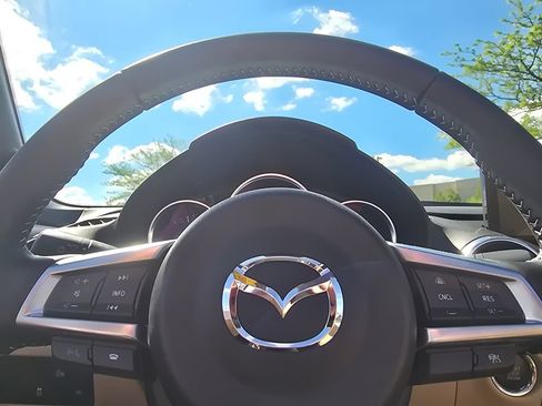 Used 2026 MAZDA MX-5 Miata RF Grand Touring RWD image 23