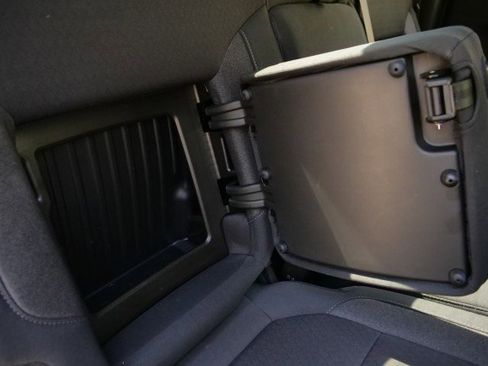 Used 2021 Chevrolet Silverado 1500 LT Trail Boss w/ Bed Protection Package image 38