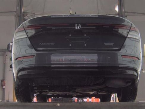 Used 2025 Honda Accord Touring image 5