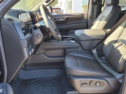 New 2025 Chevrolet Tahoe High Country image 3