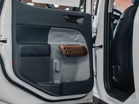 Certified 2024 Ford Maverick Lariat image 44