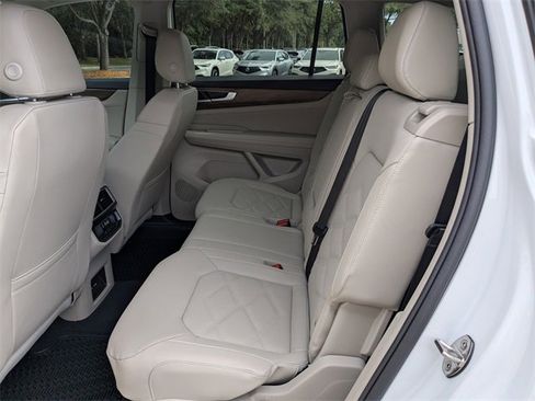 New 2026 Volkswagen Atlas SE image 14