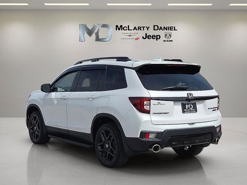 Used 2024 Honda Passport Black Edition image 4