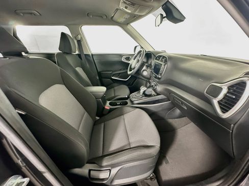 Used 2023 Kia Soul LX w/ Option Group 015 FWD image 29