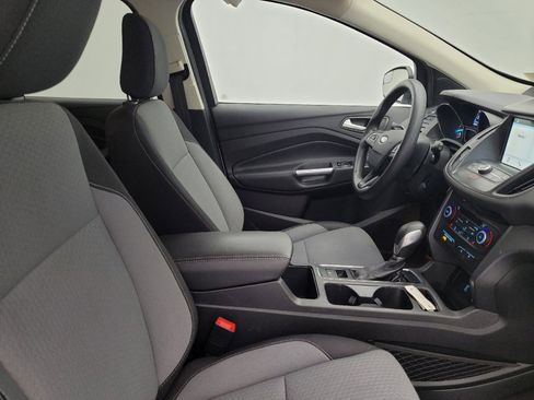 Used 2019 Ford Escape SE image 21