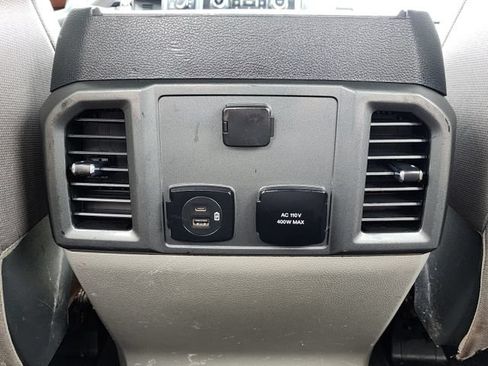 Used 2022 Ford F250 XLT w/ XLT Premium Package AWD/4WD image 17