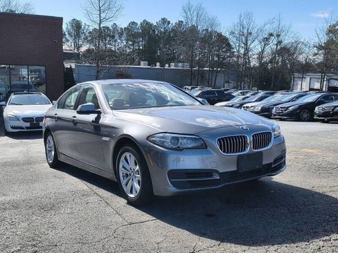 Used 2011 BMW 535i 535i 4dr Sedan image 3