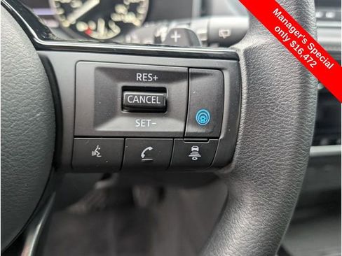 Used 2021 Nissan Rogue SV image 18