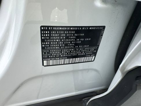 Used 2024 Volkswagen Tiguan SE FWD image 92