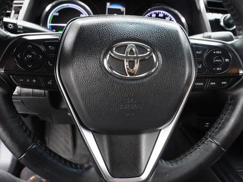 Used 2019 Toyota Camry SE image 17