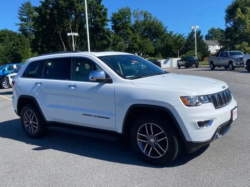 Used 2018 Jeep Grand Cherokee Limited AWD/4WD image 7