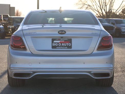 Used 2020 Kia K900 Luxury image 10