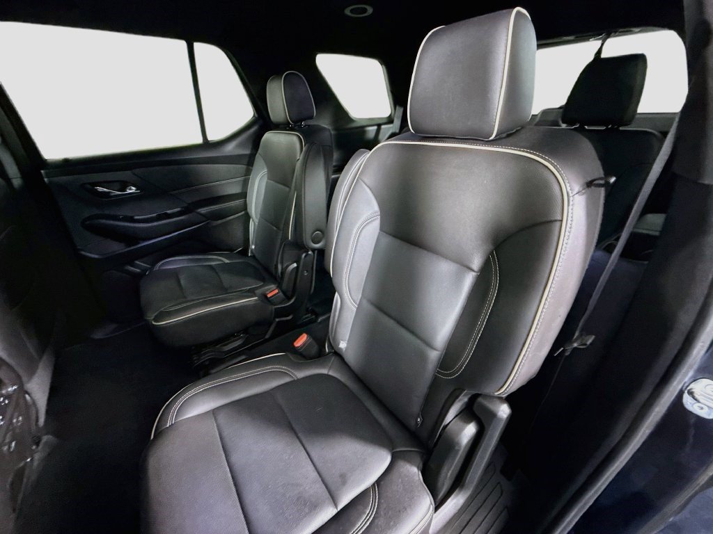 Used 2023 Chevrolet Traverse Premier FWD image 24