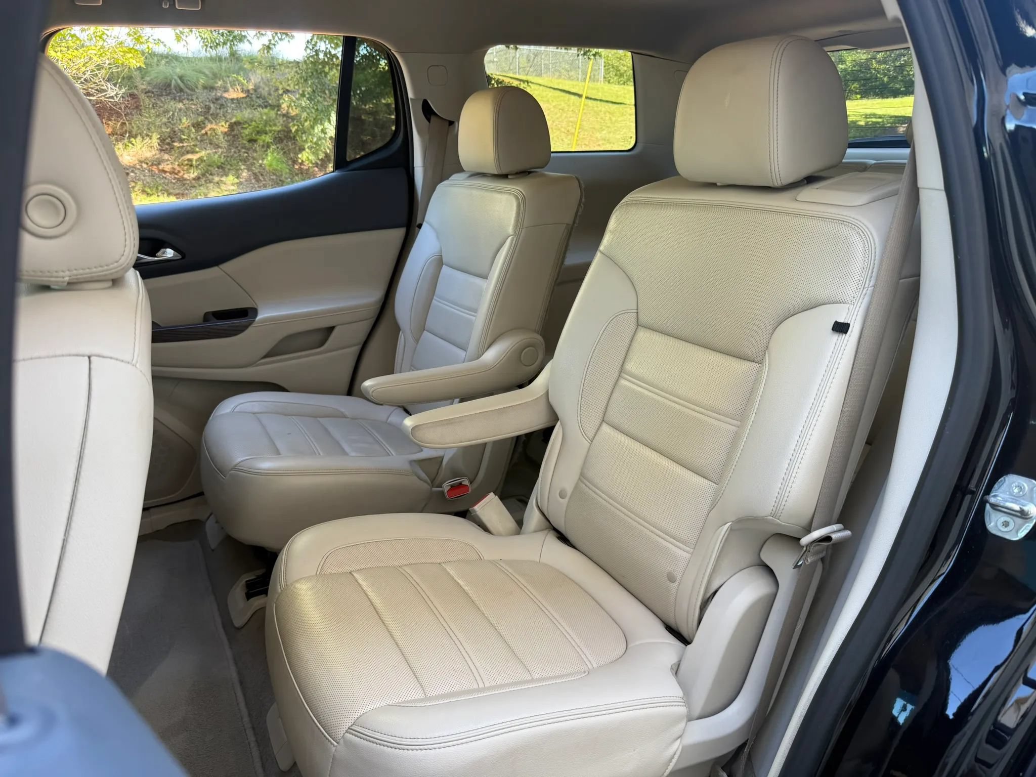 Used 2020 GMC Acadia Denali FWD image 30