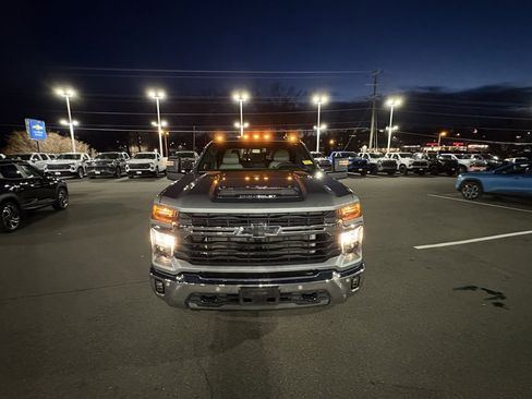 Used 2025 Chevrolet Silverado 2500 LT w/ All Star Edition image 2