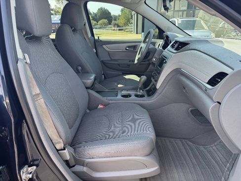 Used 2017 Chevrolet Traverse LS FWD image 20