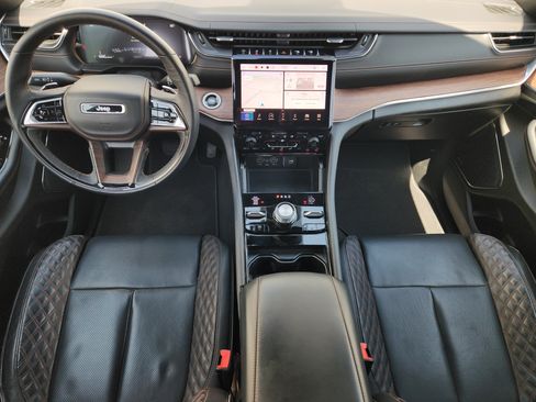 Used 2023 Jeep Grand Cherokee L Summit w/ Advanced Protech Group IV AWD/4WD image 28