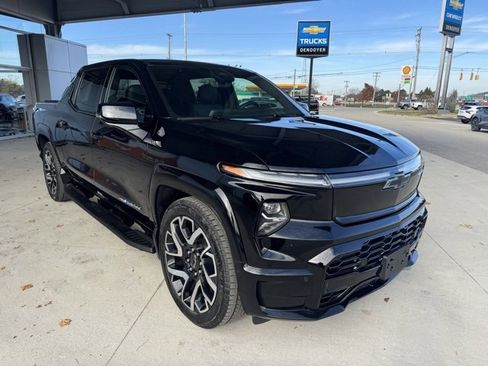 Certified 2024 Chevrolet Silverado EV RST image 8