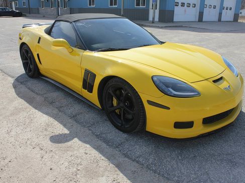 Used 2011 Chevrolet Corvette Grand Sport w/ Preferred Equipment Group image 3
