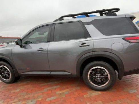 Used 2024 Nissan Pathfinder Rock Creek AWD/4WD image 7
