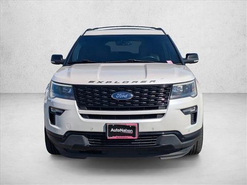 Used 2018 Ford Explorer Sport image 2