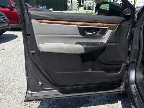 Used 2017 Honda CR-V EX image 16