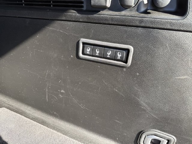 Used 2024 Jeep Wagoneer Series III AWD/4WD image 18