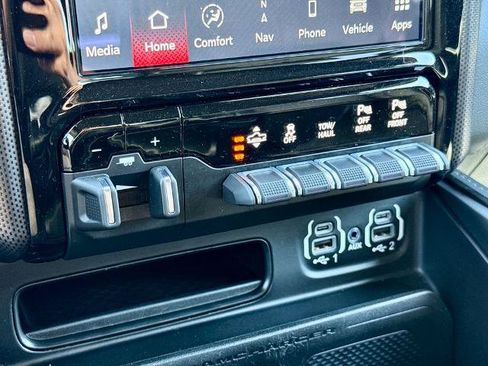 Used 2022 RAM 1500 Limited AWD/4WD image 33